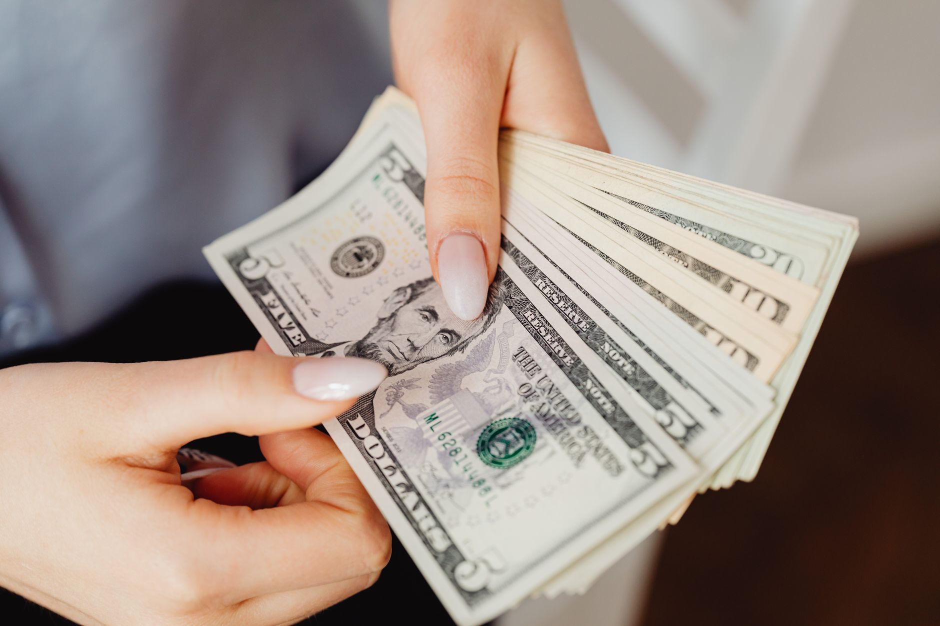 Lindsay earnings estimates